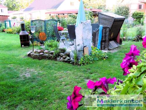 Ruheinsel auf dem Grundstück - 