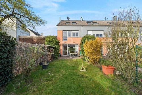 Blick vom Garten - 6 Zimmer Reihenendhaus in Köln