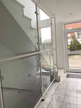 Treppenhaus - Etagenwohnung mit 81,00 m&sup2; in Bünde zur Miete