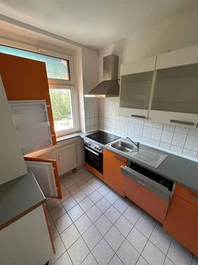 PHOTO-2024-07-09-15-19-57_2 - Gemütliche und vermietete DG 2-Zimmer mit Laminat und EBK in guter Lage