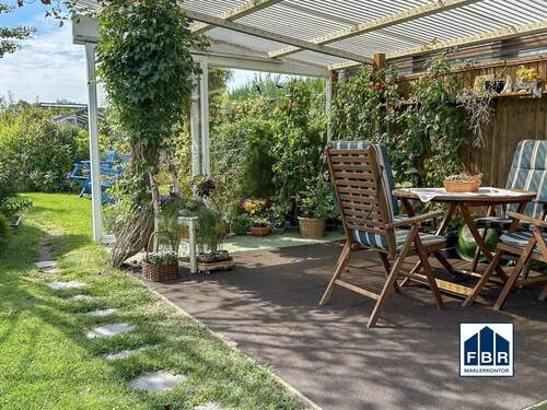 Gemütliches Beisammensein - Wohlfühloase: Direkt Einziehen ... mit liebevoll angelegtem Garten