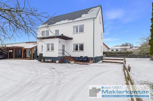 Objekt Vorderseite - 7 Zimmer Einfamilienhaus zum Kaufen in Neustrelitz