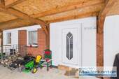 Eingang Einliegerwohnung - 7 Zimmer Einfamilienhaus in Neustrelitz