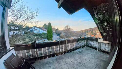 Wohnen mit Ausblick - 4 Zimmer Etagenwohnung in Höchst