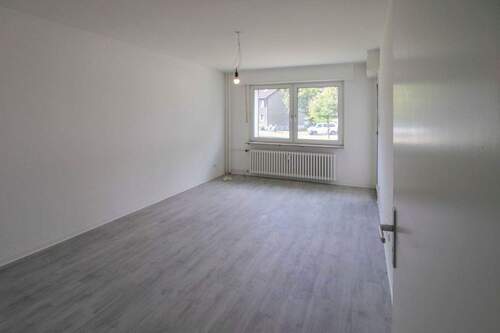 Wohnzimmer - 2 Zimmer Etagenwohnung zum Kaufen in Duisburg