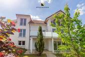 Zugang - 9 Zimmer Einfamilienhaus zum Kaufen in Weissach
