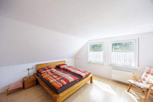 Schlafzimmer - 6 Zimmer Doppelhaushälfte zum Kaufen in Remseck am Neckar