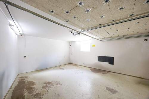 Garage - 