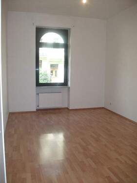 Schlafen - 2 Zimmer Etagenwohnung in Wiesbaden