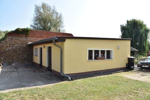 Doppelgarage - Mehrfamilienhaus, Wohnhaus in Lindendorf OT Libbenichen zum Kaufen