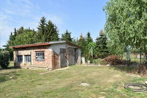 Schuppen und Stall - 