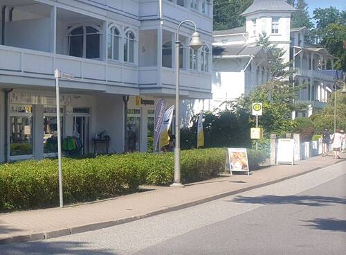 Ladengeschäft Außenansicht - 3 Zimmer Einfamilienhaus in Binz