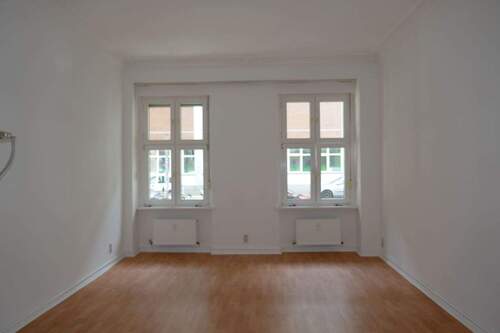 Zimmer Straße.JPG - 2 Zimmer Etagenwohnung zum Kaufen in Berlin