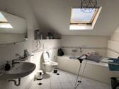 Teilansicht vom Badezimmer im 2.OG - 