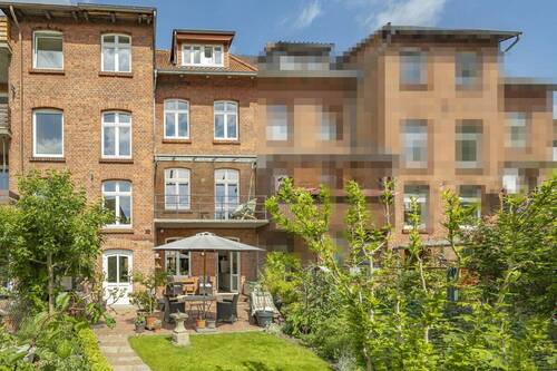 Gartenansicht - 9 Zimmer Mehrfamilienhaus, Wohnhaus zum Kaufen in Lüneburg