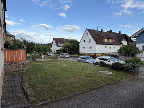Garten vor dem Haus - 