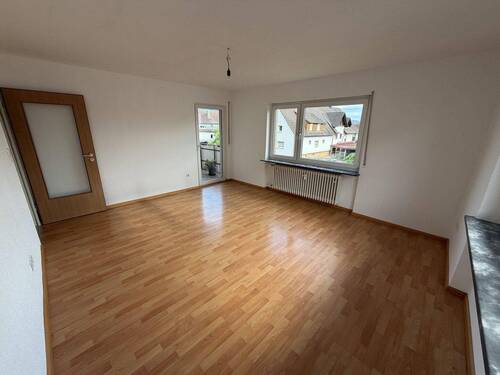 Wohnzimmer 2/3 - 3 Zimmer Etagenwohnung in Hohberg-Niederschopfheim