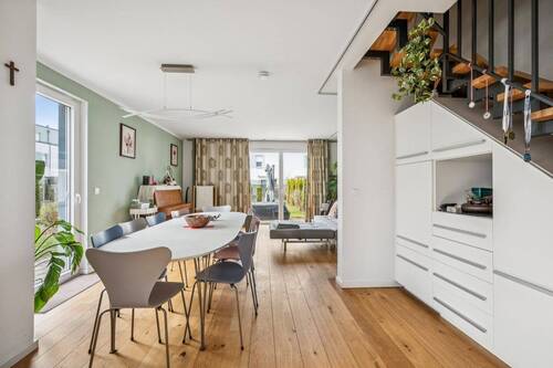 Zugang Terrasse - 5 Zimmer Doppelhaushälfte in Berlin
