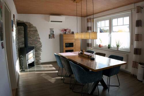 Wohnzimmer - Freistehendes Einfamilienhaus in Mechernich-Voißel