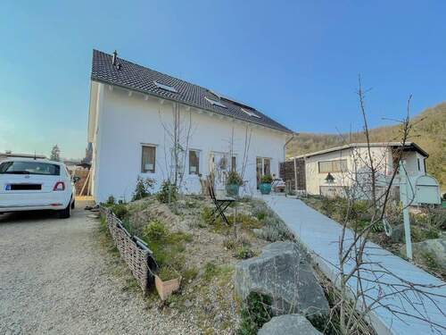 Impression Außenansicht - 7 Zimmer Einfamilienhaus zum Kaufen in Remagen