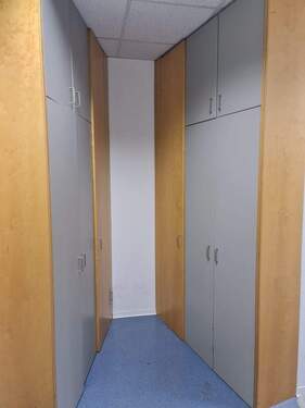 Einbauelemente - 5 Zimmer Büro in Karlsruhe