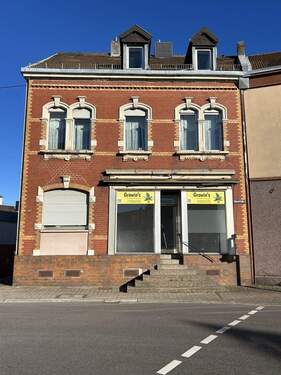 Bild 1 - Zweifamilienhaus mit Gewerbeeinheit in Landsweiler - Reden zu verkaufen