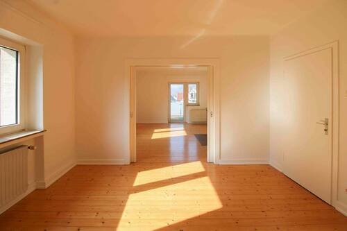 Zimmer 2 OG - 8 Zimmer Einfamilienhaus zum Kaufen in Bielefeld