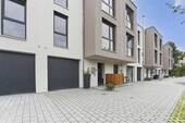 Hausansicht_7 - Modernes Wohnen in toller Lage - Reihenmittelhaus mit Gartenterrasse und Doppelg. in 79183 Waldkirch