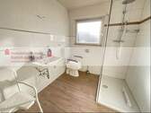 Duschbad EG-Wohnung - 