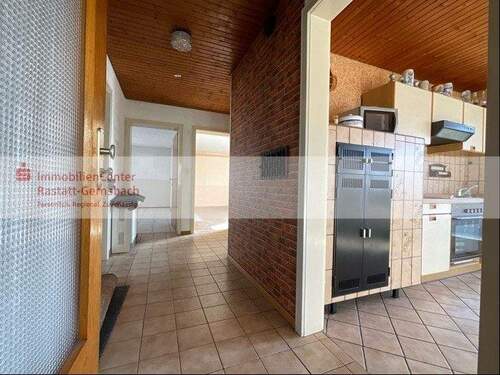 Eingang Wohnung im OG - 