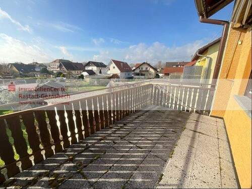 großer Balkon OG-Wohnung - 