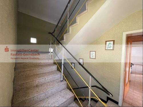 Treppenhaus vom OG in das DG - 