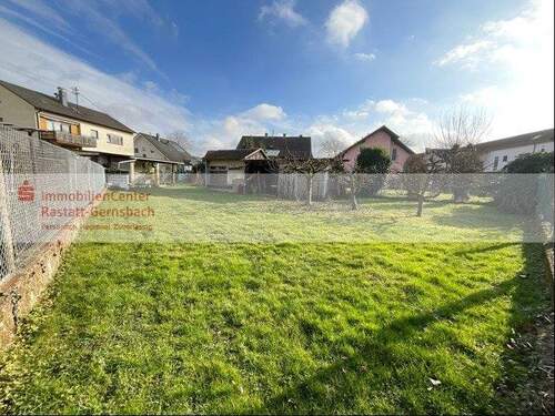 großes Gartengrundstück - Mehrfamilienhaus, Wohnhaus mit 167,90 m&sup2; in Rastatt zum Kaufen