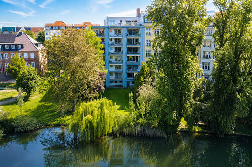 Hausansicht - Spektakuläre, lichtdurchflutete 3-Zimmer-Wohnung mit traumhaftem Blick auf den Lietzensee