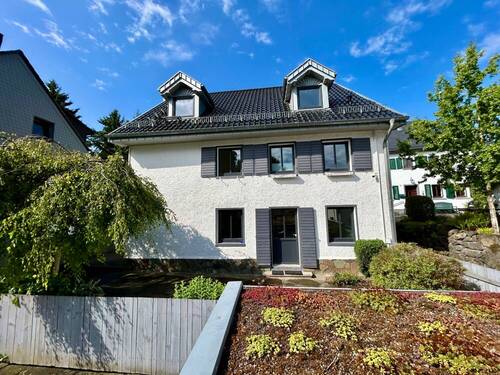 Frontansicht - 5 Zimmer Einfamilienhaus zum Kaufen in Dahlem