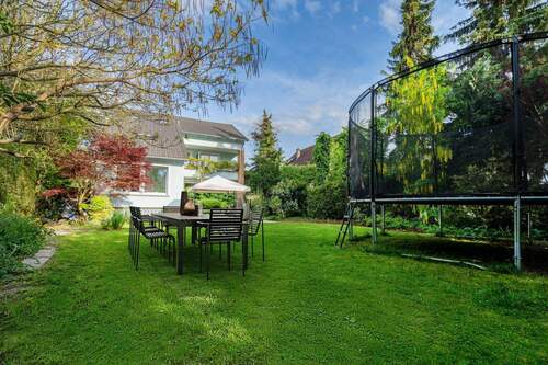 905 qm Grundstück - Einfamilienhaus mit 310,00 m² in Berlin zum Kaufen