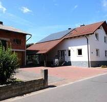 Zweifamilienhaus mit Nebengebäude und großer Wiesenfläche in Gethsemane ! - Philippsthal