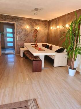 Teilansicht vom Essbereich - 