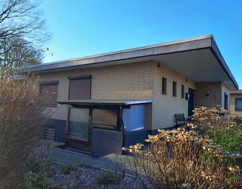 Fenster tlw. mit Rollläden - 