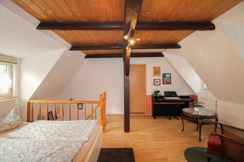 Schlafzimmer 2.OG WE2 zweite Ansicht_ - 