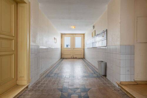 Wohnhaus - 3 Zimmer Etagenwohnung zum Kaufen in Berlin