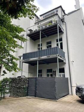 Rückansicht Haus 110-m²-Wohnung 1. Etage - 8 Zimmer Etagenwohnung in Herford