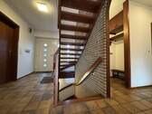 4. Eingang mit Treppe - Einfamilienhaus mit 141,00 m² in Norderstedt zum Kaufen