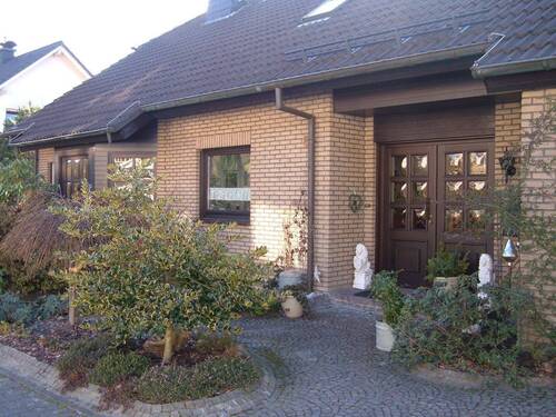 Außenansicht_Eingangsbereich - 4 Zimmer Etagenwohnung zum Kaufen in Olsberg