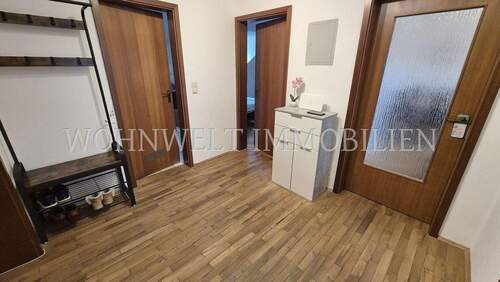 Flur - 3 Zimmer Etagenwohnung zum Kaufen in Unterschleißheim