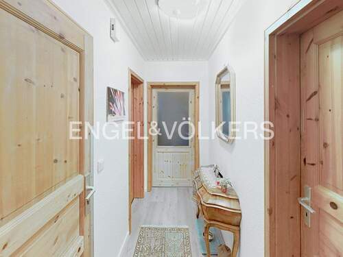 Einladende Diele im Erdgeschoss / Wohnhaus - 