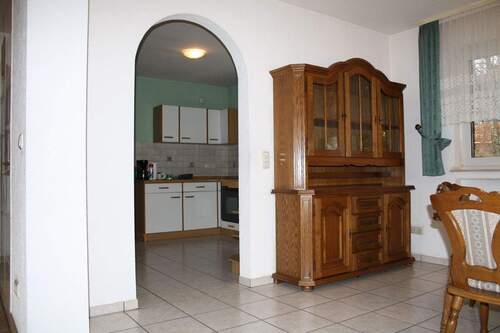 Blick Esszimmer in die Küche - 