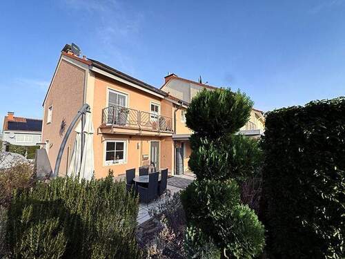 Außenansicht - PROVISIONSFREI! Wohlfühleinfamilienhaus der Extraklasse im perfekten Instandhaltungszustand!