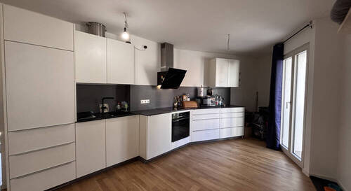 Einbauküche samt Elektrogeräte - 2 Zimmer Etagenwohnung in Reutlingen