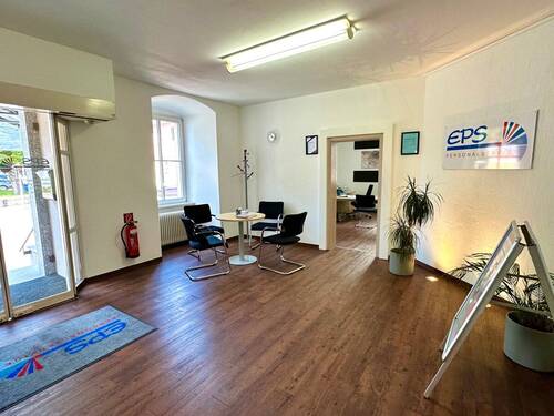 Eingangsbereich Büro EG - Mehrfamilienhaus, Wohnhaus mit 372,00 m² in Rottweil zum Kaufen